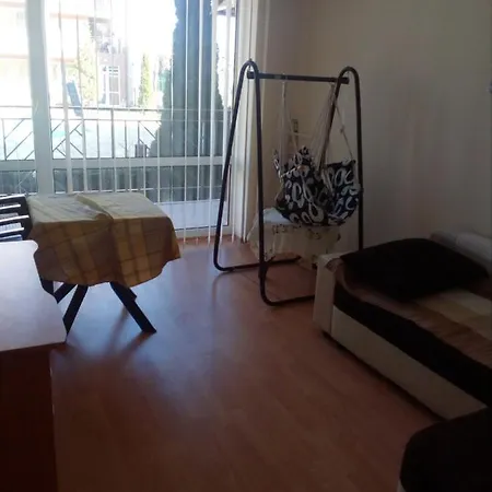 Форт Нокс Холидей 7 Apartman Napospart